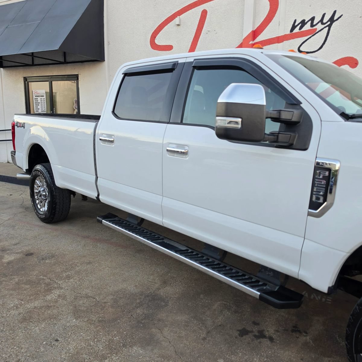Used 2019 Ford F250 XLT w/ XLT Premium Package AWD/4WD image 8