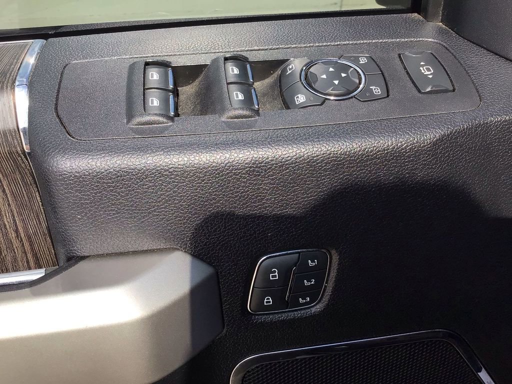 Used 2021 Ford F250 Lariat image 24