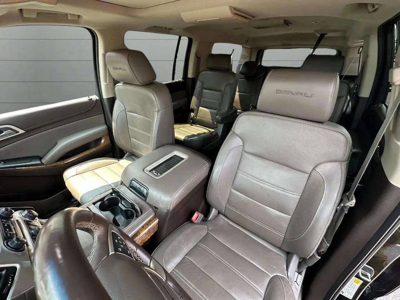 Used 2015 GMC Yukon XL Denali w/ Premium Package AWD/4WD image 15