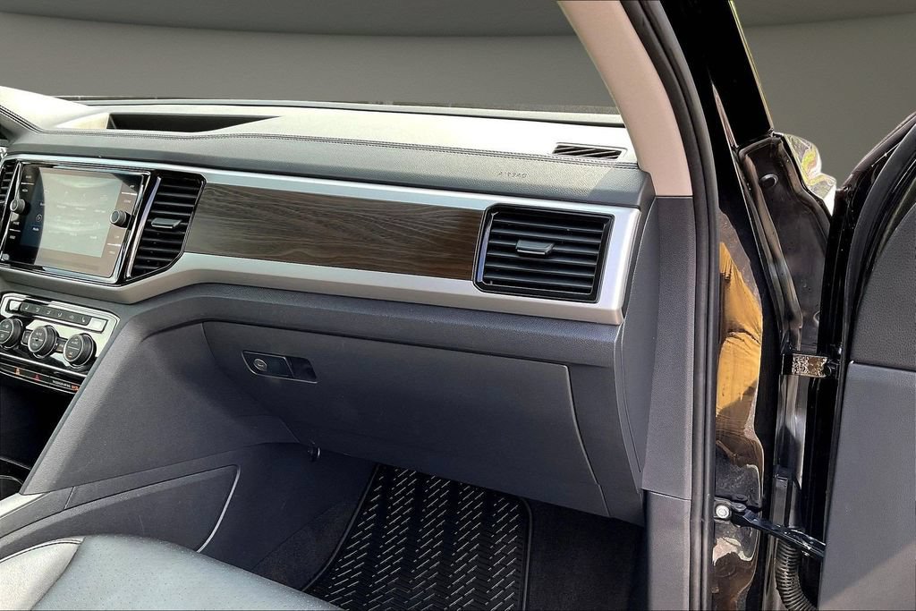 Used 2023 Volkswagen Atlas SE w/ Panoramic Sunroof Package FWD image 31