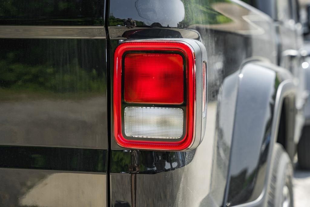 New 2025 Jeep Gladiator Sport AWD/4WD image 6