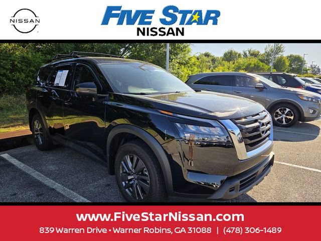 Used 2024 Nissan Pathfinder SV FWD image 1