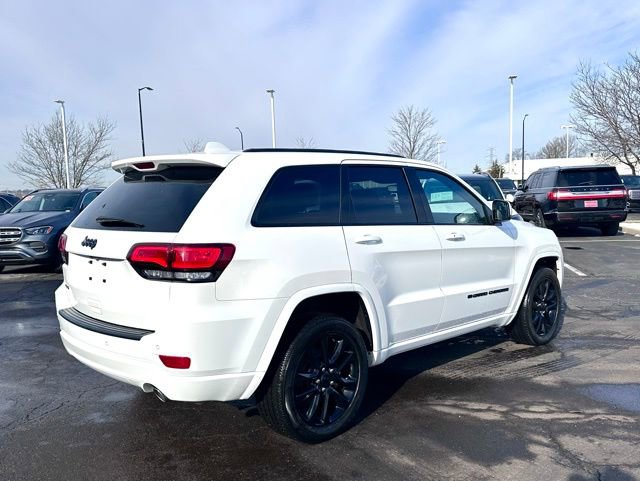 Used 2022 Jeep Grand Cherokee Laredo X image 11
