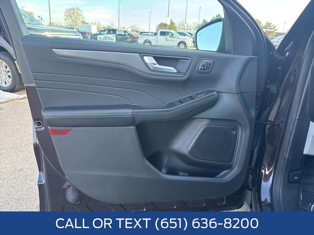 Used 2023 Ford Escape Active w/ Tech Pack #2 image 29