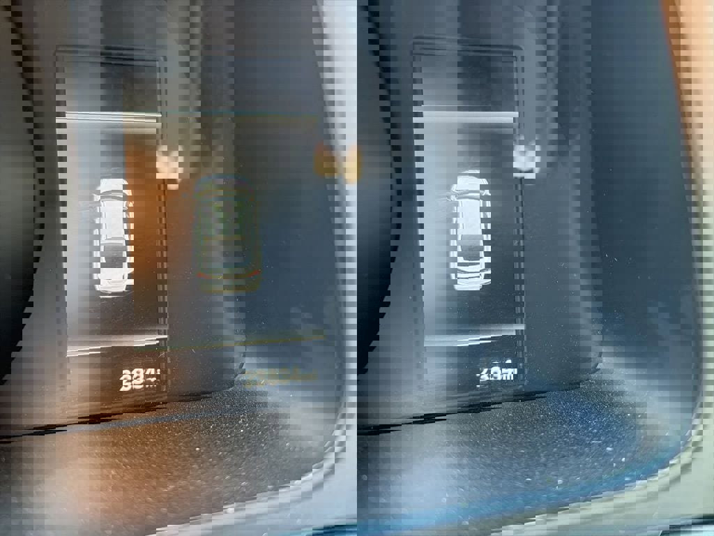 Certified 2023 Hyundai Elantra SEL image 5