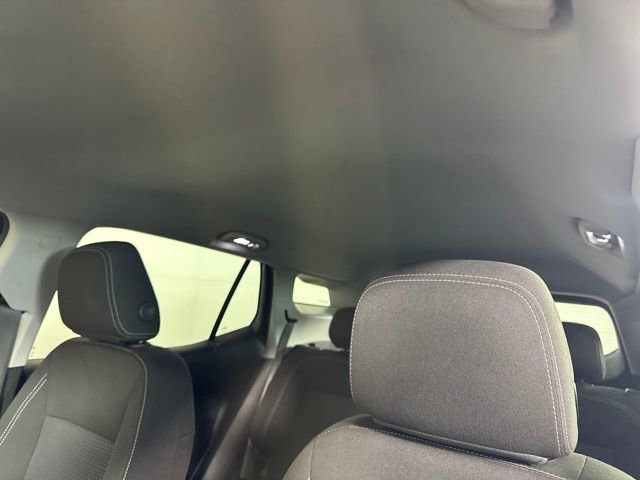 Used 2023 GMC Terrain SLE w/ Driver Convenience Package image 12