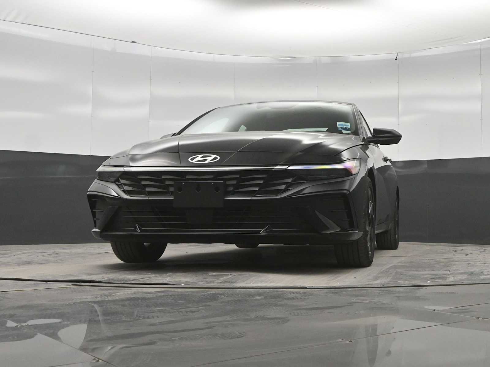 New 2026 Hyundai Elantra SEL Sport FWD image 32
