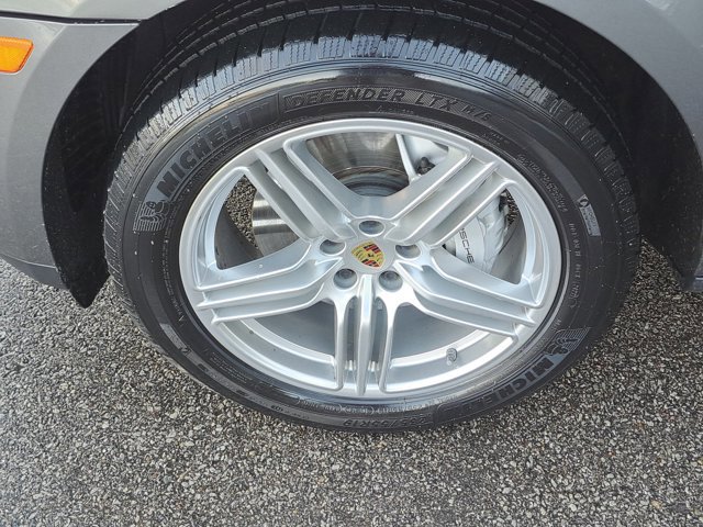 Certified 2016 Porsche Macan S image 14