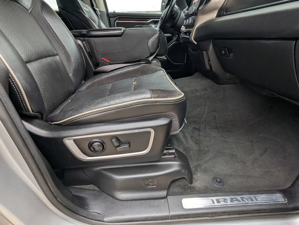 Used 2022 RAM 1500 Laramie AWD/4WD image 22