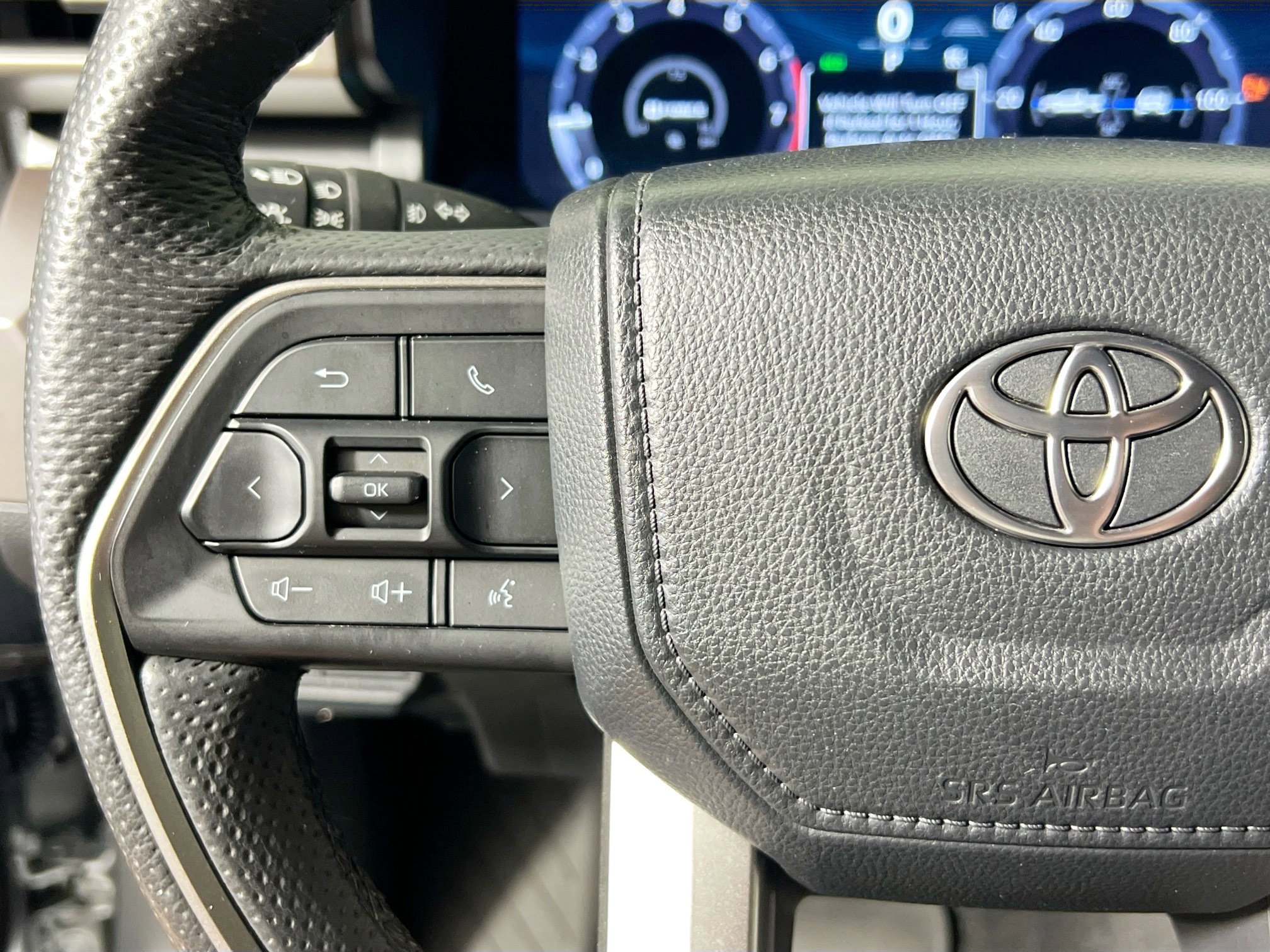 Used 2024 Toyota Tacoma TRD Off-Road w/ TRD Off Road Upgrade Package image 18