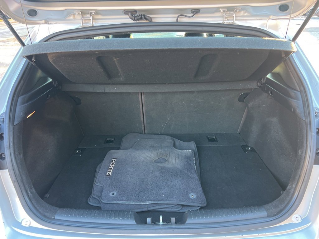 Used 2016 Kia Forte SX image 27