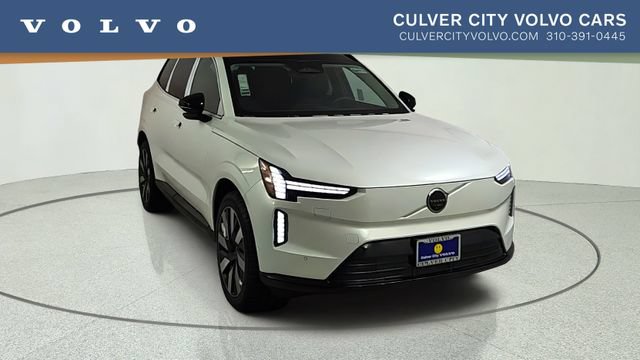 New 2026 Volvo EX90 Plus