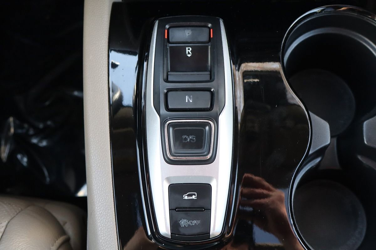 Used 2016 Honda Pilot Elite image 39