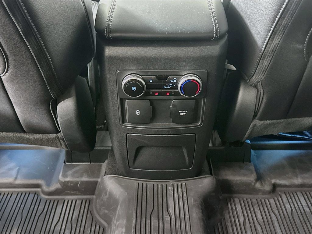 Used 2024 Ford Explorer Limited w/ Limited Technology Package RWD image 27