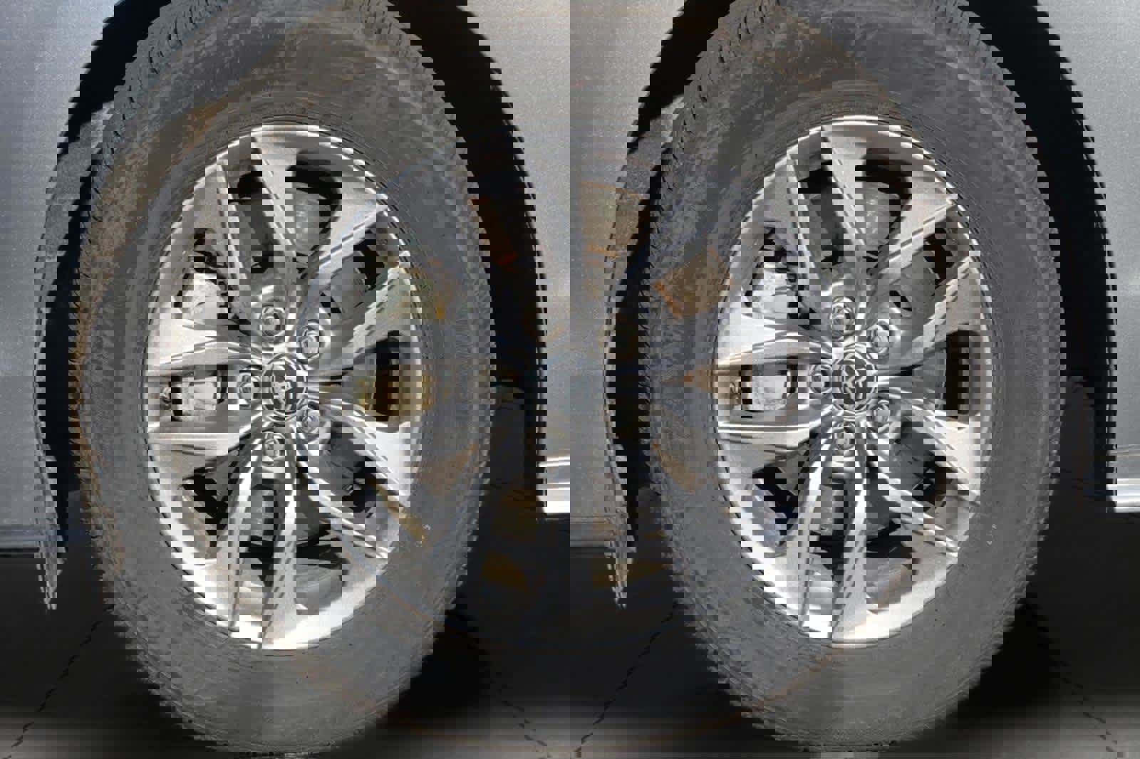 Used 2024 Toyota Sienna LE image 11