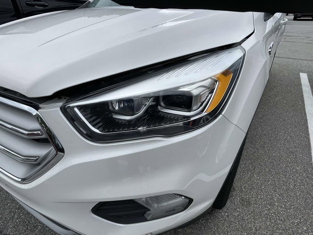Used 2018 Ford Escape Titanium AWD/4WD image 4