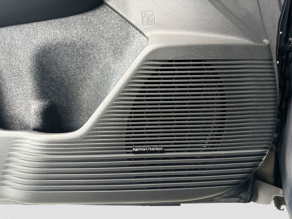 New 2026 Subaru Outback Touring XT image 17