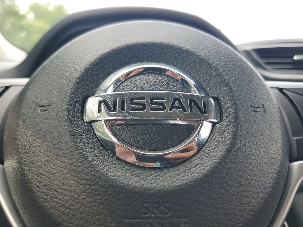 Used 2019 Nissan Rogue S FWD image 21