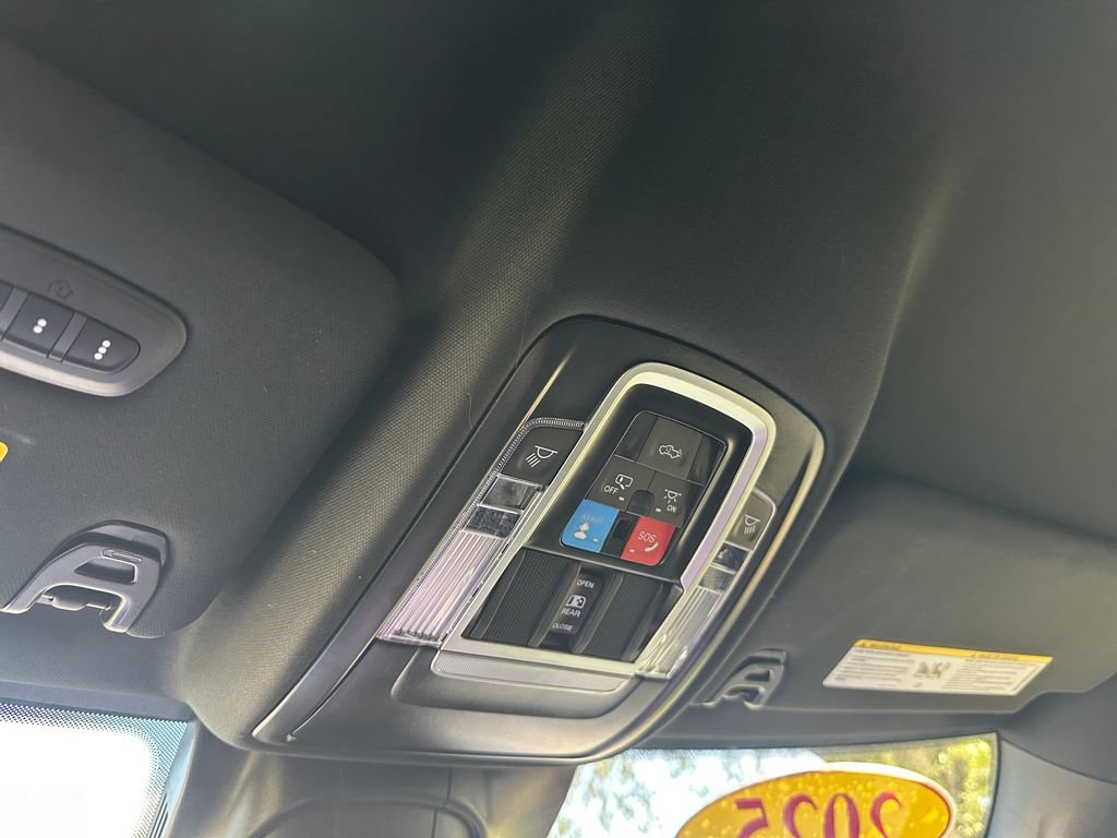 Used 2025 RAM 2500 Laramie w/ Night Edition image 30