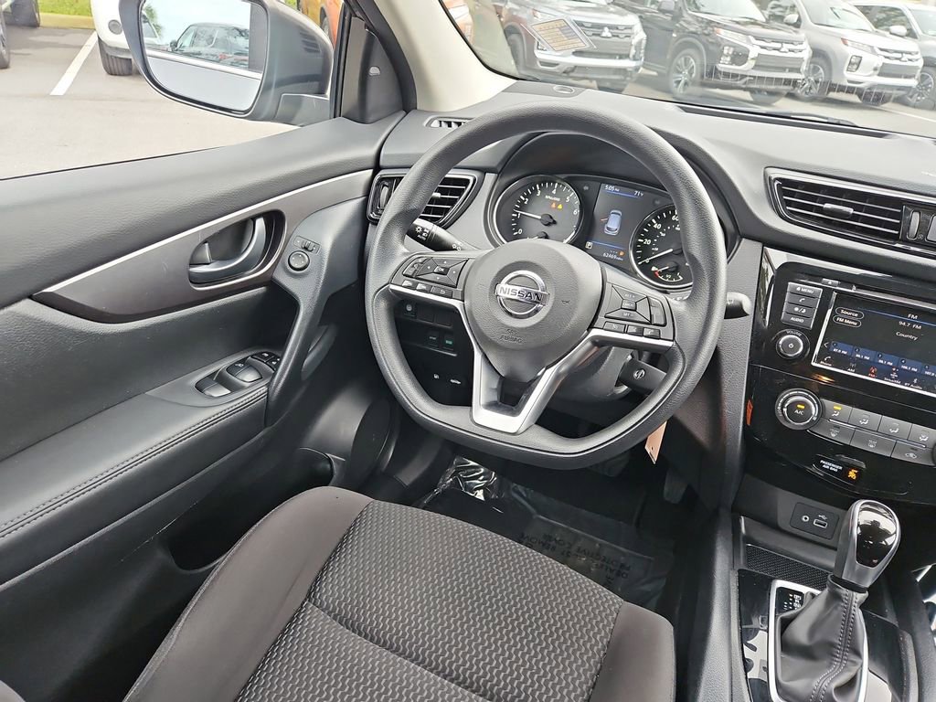 Used 2021 Nissan Rogue Sport S image 10