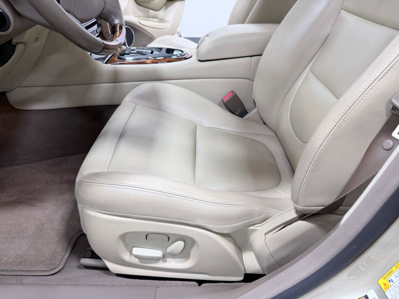 Used 2006 Jaguar XJ8 RWD image 30
