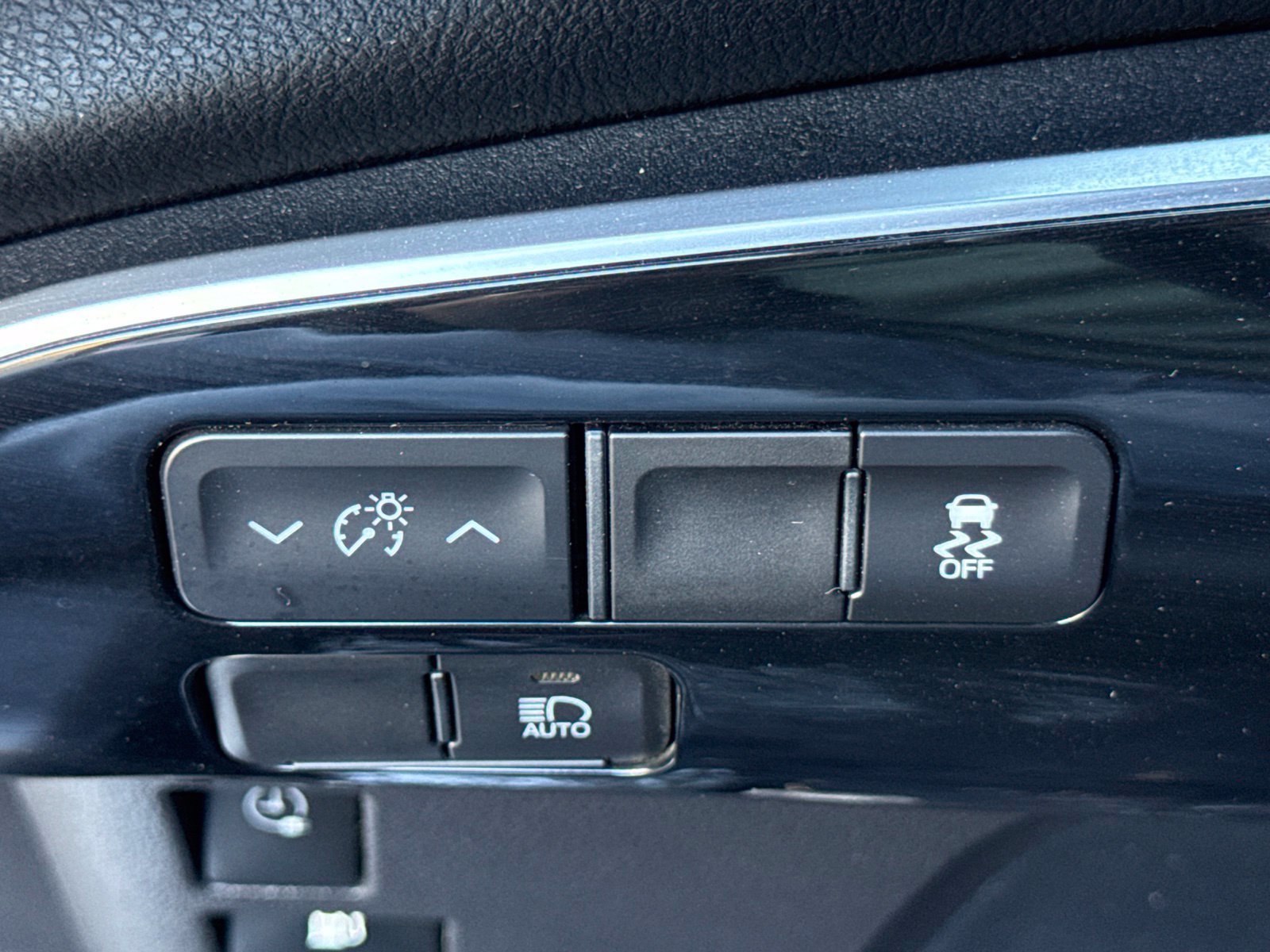 Used 2020 Toyota Prius Prime XLE FWD image 24