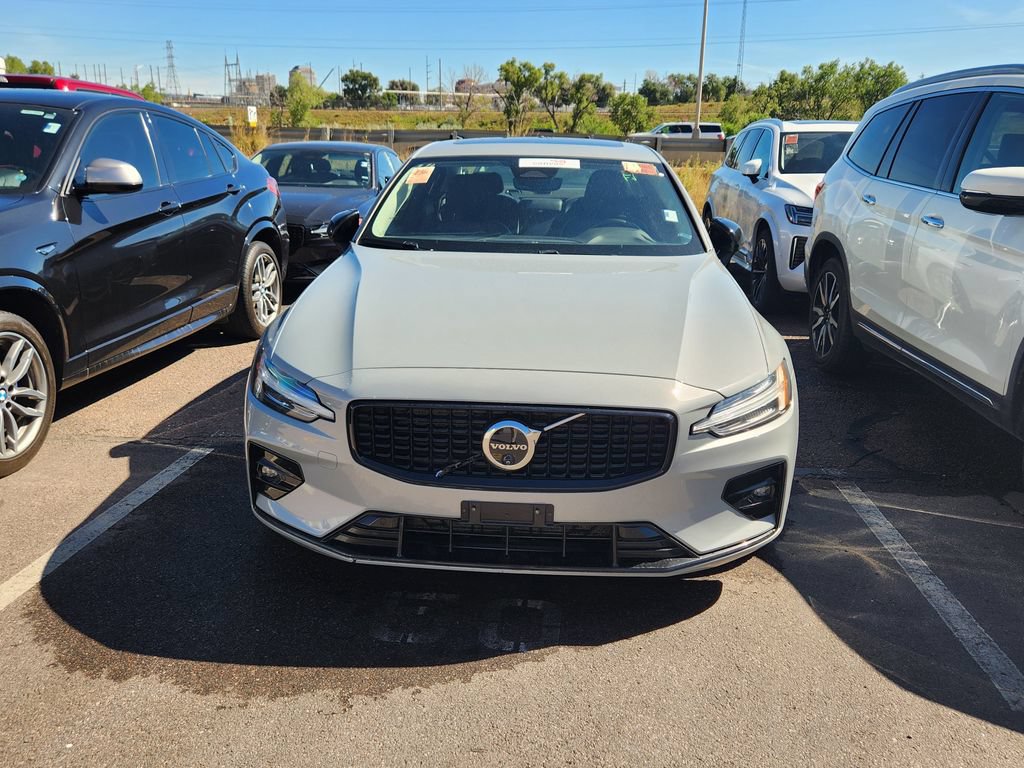 Used 2024 Volvo S60 B5 Plus AWD/4WD image 3