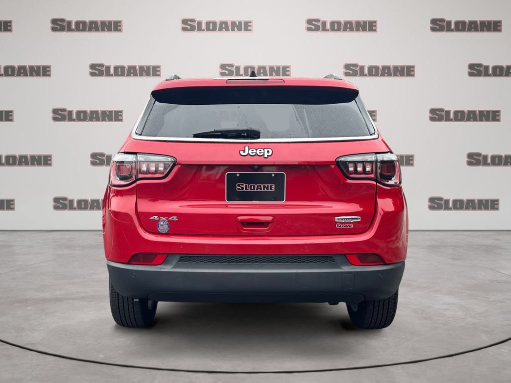 Used 2019 Jeep Compass Latitude w/ Cold Weather Group AWD/4WD image 4