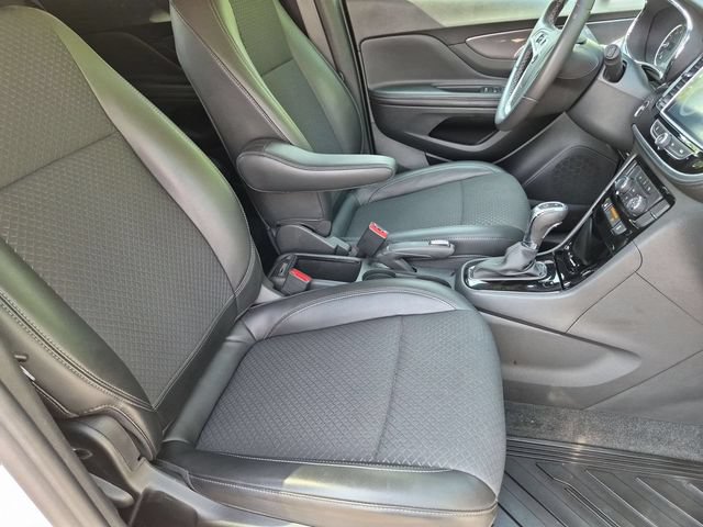 Certified 2021 Buick Encore Preferred AWD/4WD image 26