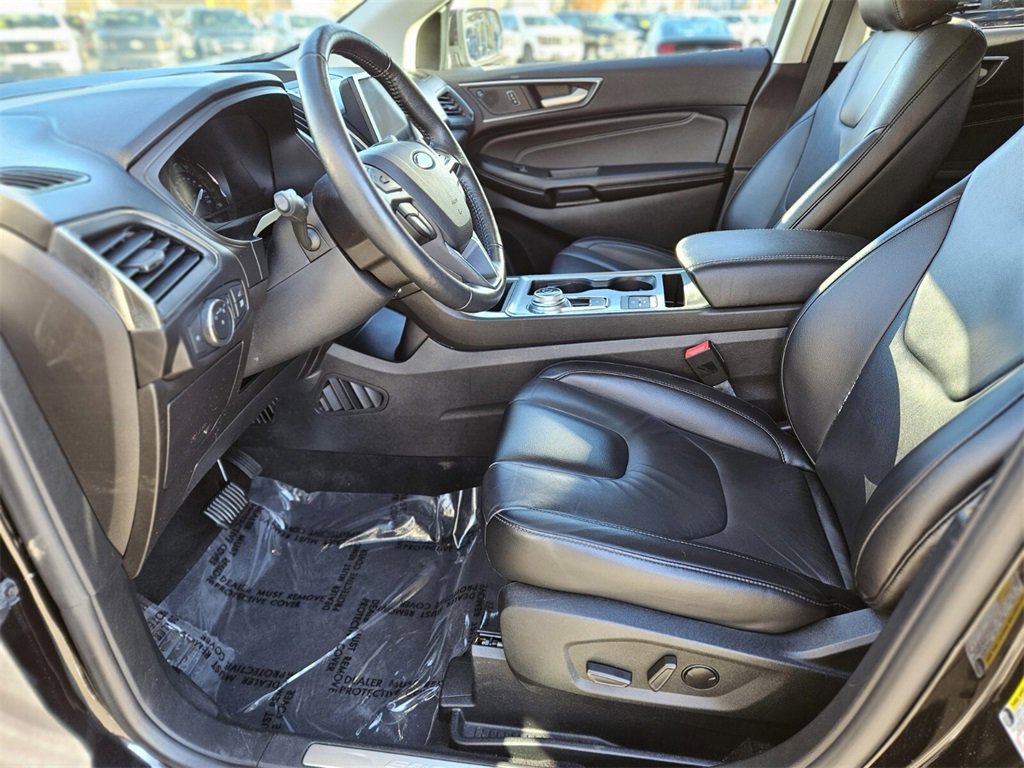 Used 2022 Ford Edge Titanium image 13