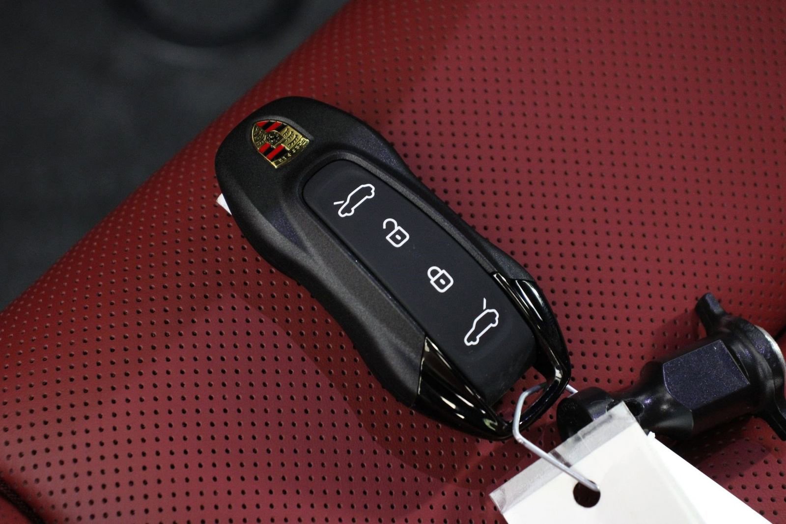 New 2026 Porsche Macan 4S Electric image 23