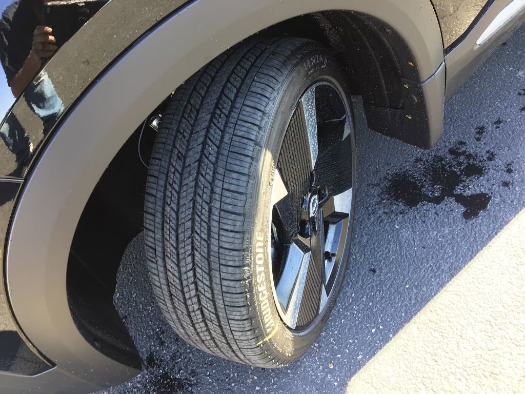 New 2026 Nissan Kicks SR w/ Cold Weather Package image 18