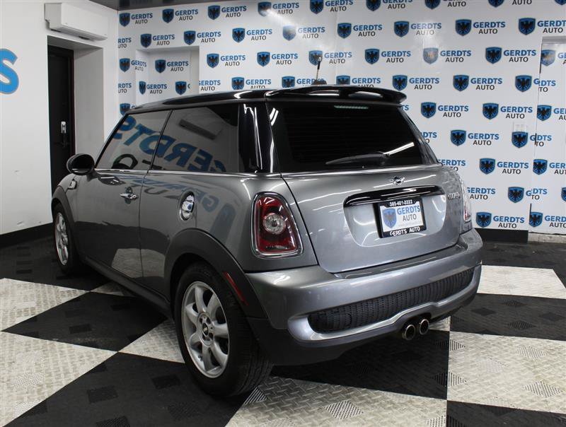 Used 2009 MINI Cooper S FWD image 2