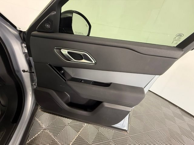 Certified 2025 Land Rover Range Rover Velar S AWD/4WD image 40
