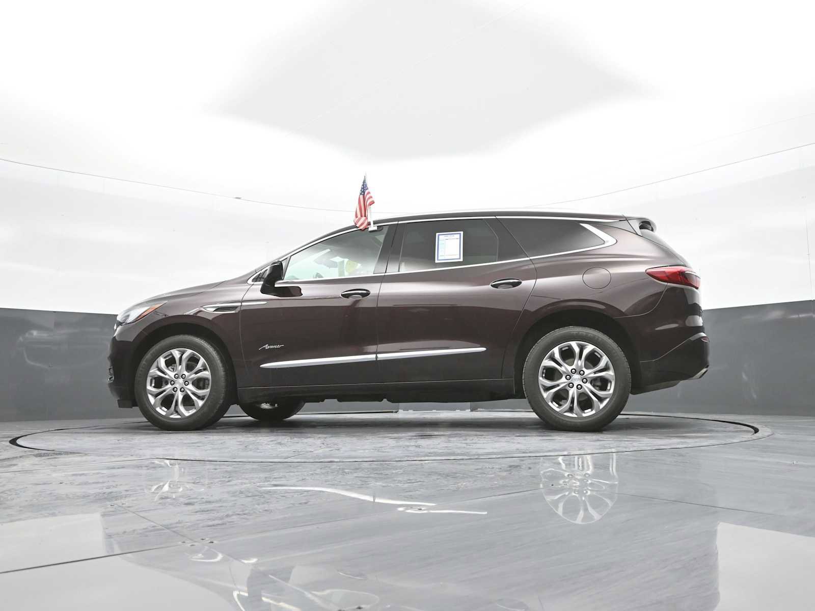 Used 2021 Buick Enclave Avenir w/ Avenir Technology Package image 44