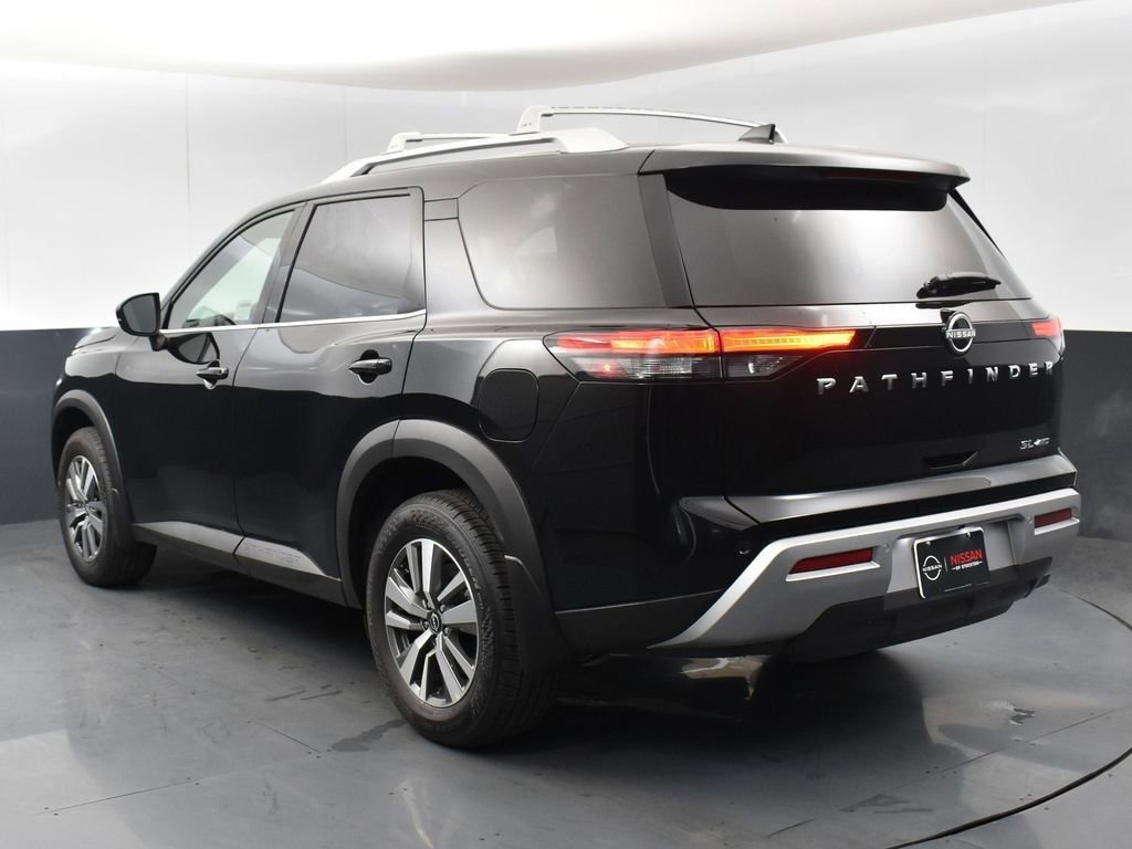 New 2025 Nissan Pathfinder SL image 6