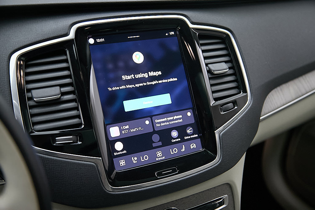 Certified 2023 Volvo XC90 B6 Plus w/ Protection Package AWD/4WD image 15