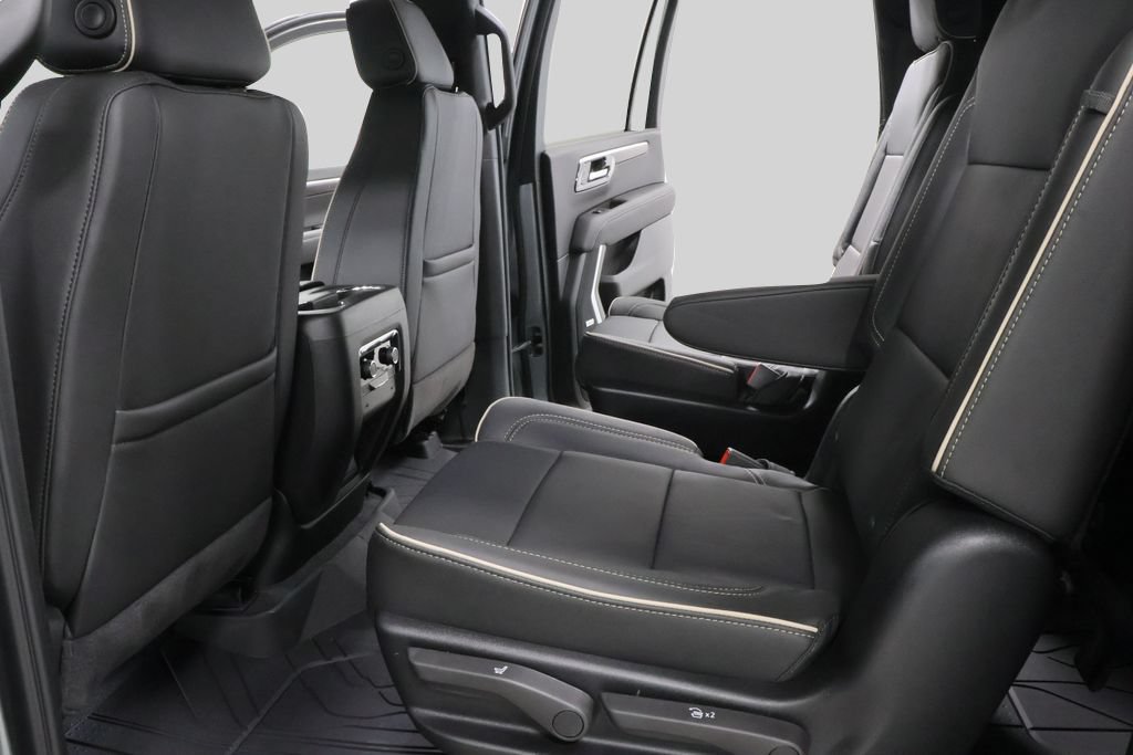 New 2026 Chevrolet Suburban Premier w/ Sun And Tow Package AWD/4WD image 28