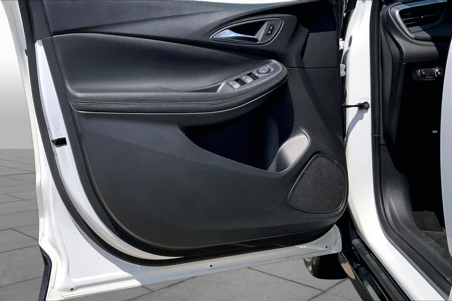Used 2024 Buick Encore GX Sport Touring FWD image 21