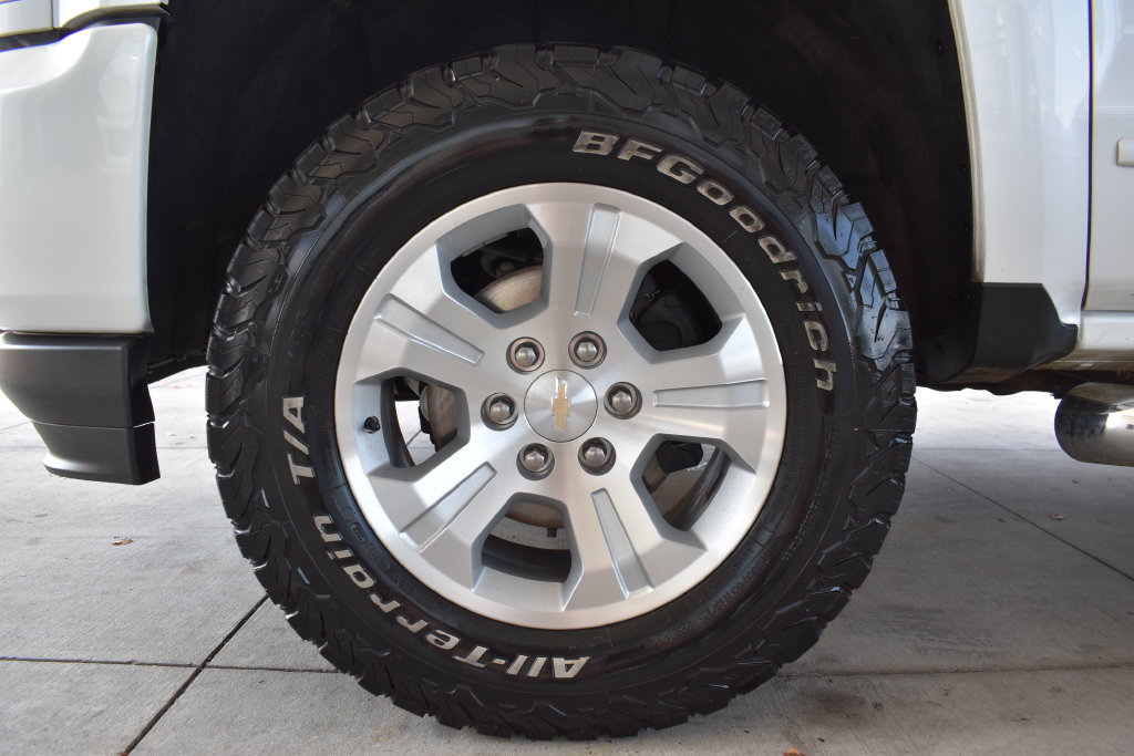 Used 2017 Chevrolet Silverado 1500 LT w/ All Star Edition AWD/4WD image 14