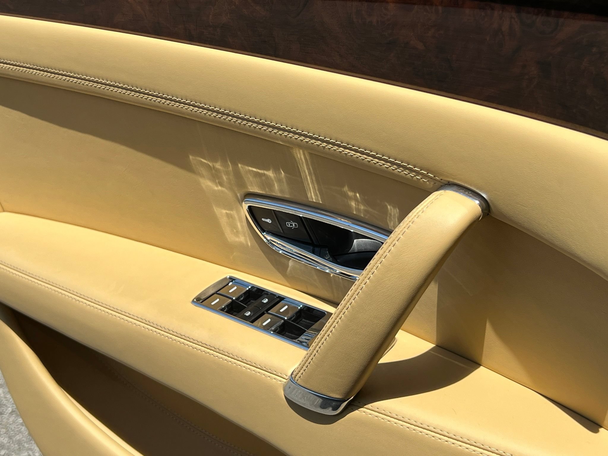 Used 2014 Bentley Flying Spur W12 AWD/4WD image 34
