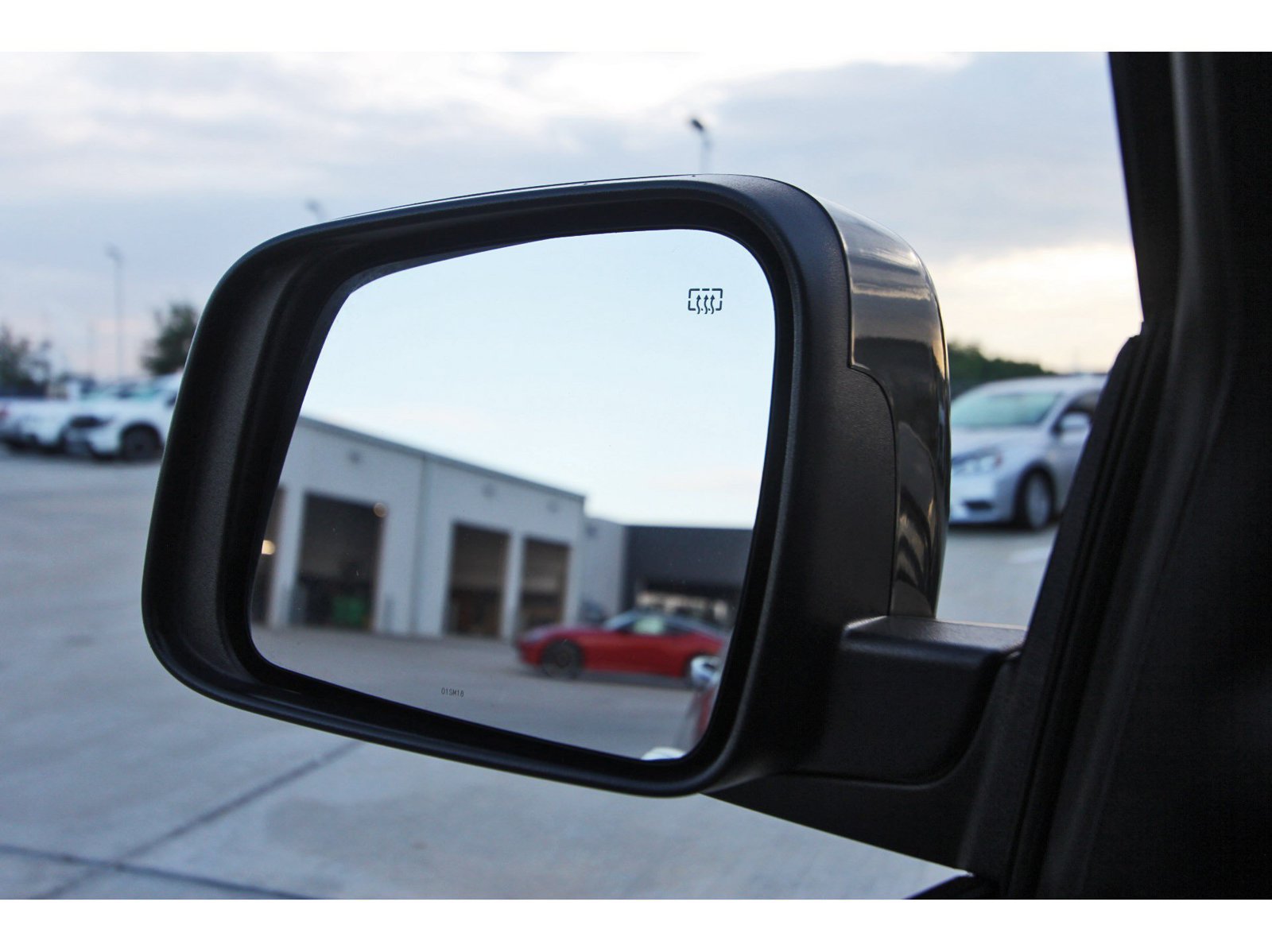 Used 2018 Jeep Grand Cherokee Altitude RWD image 11