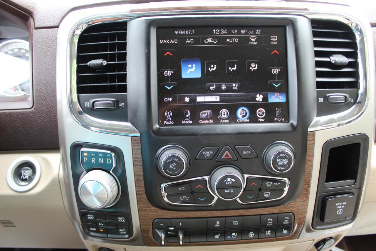 Used 2016 RAM 1500 Laramie w/ Convenience Group AWD/4WD image 30