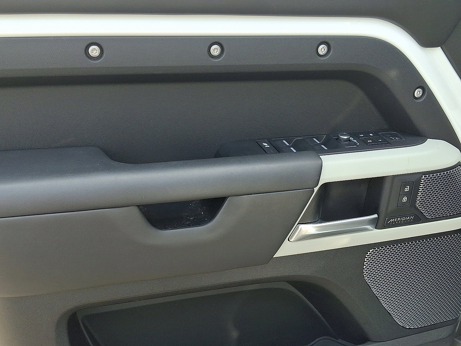 Used 2022 Land Rover Defender 110 X-Dynamic HSE image 12