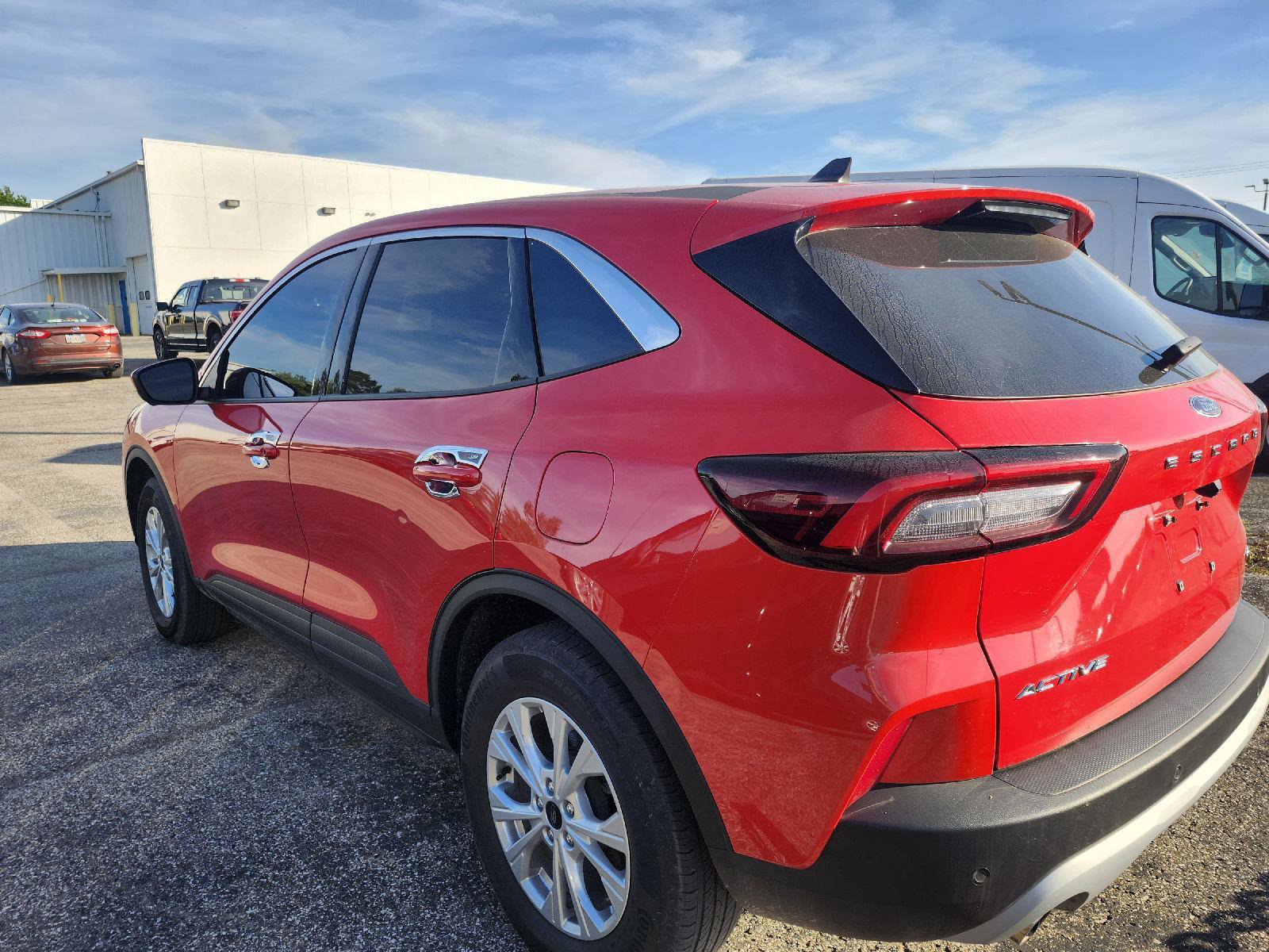 Used 2024 Ford Escape Active w/ Tech Pack #2 AWD/4WD image 4