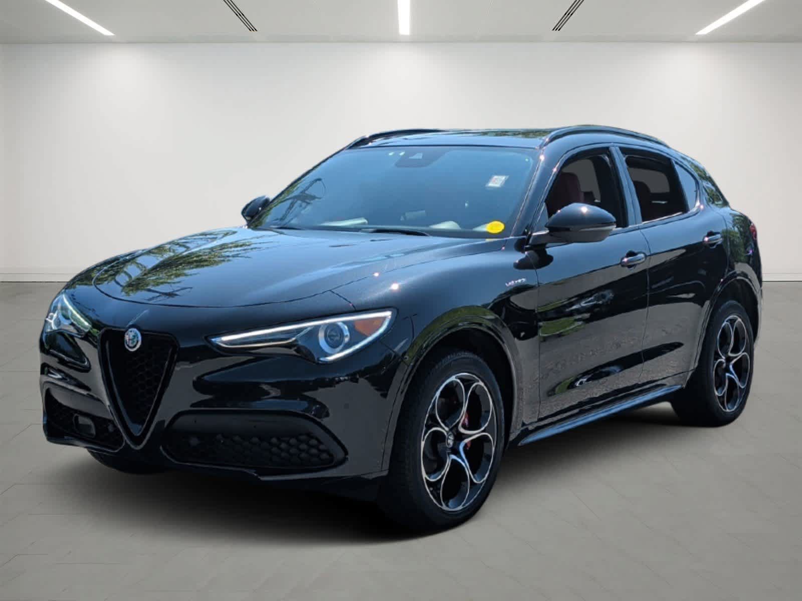 Used 2023 Alfa Romeo Stelvio Veloce AWD/4WD image 1