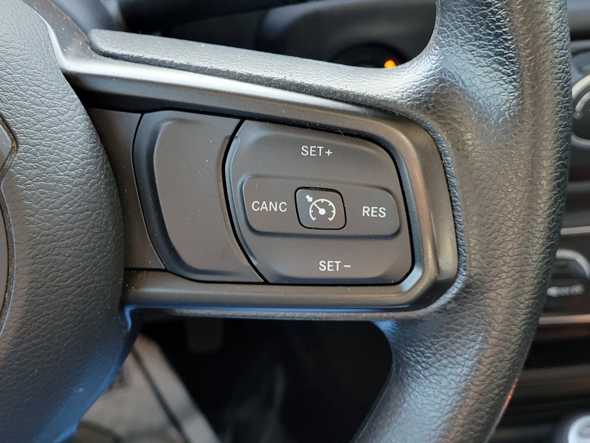 Used 2021 Jeep Gladiator Sport image 23