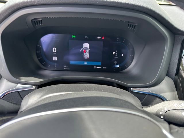 Used 2025 Volvo XC60 B5 Core AWD/4WD image 25