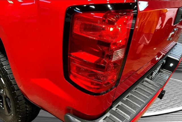 Used 2018 Chevrolet Silverado 1500 LT AWD/4WD image 23