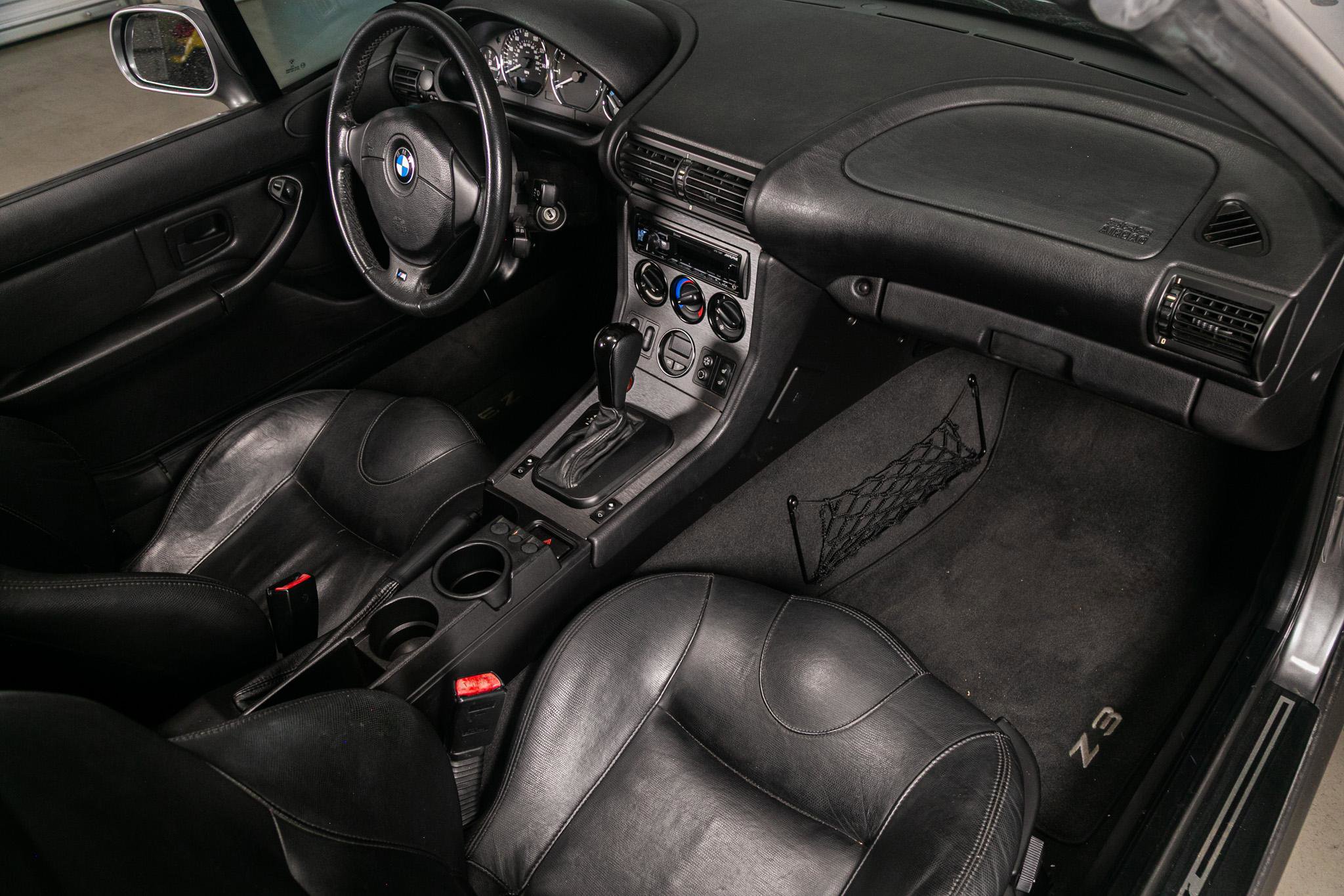 Used 2002 BMW Z3 2.5i RWD image 2